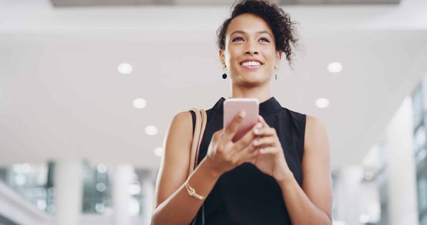 Quelles sont les techniques de communication améliorant les relations avec un proche atteint d'Alzheimer ?